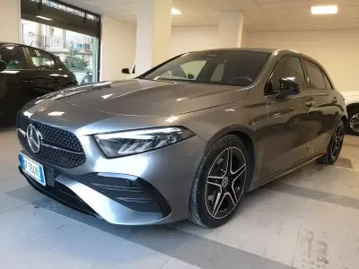 Usata Mercedes 180 Premium 115 CV (84 kW) 2024 Grigio Berlina
