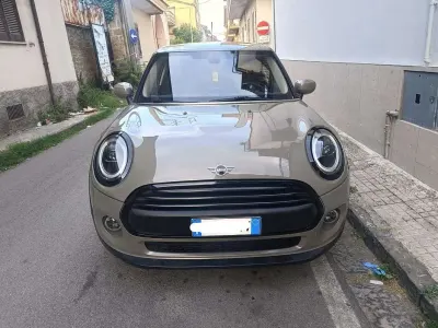 Usata Mini ONE 75 CV (55 kW) 2019 Utilitaria