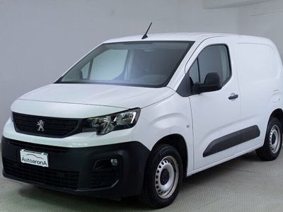 usata Peugeot Partner Furgone BlueHDi 75 L1 Furgone Pro del 2019 usata a Paruzzaro