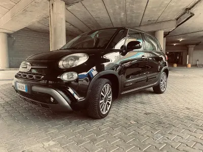 Begagnad Fiat 500L Cross 95 HK (69 kW) 2019 Svart Minibuss