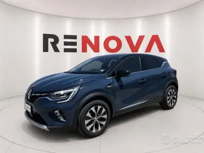 Usata Renault Captur Techno 101 CV (74 kW) 2024 Blu SUV