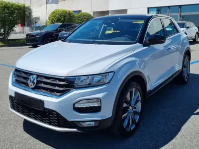 Usata VW T-Roc Style 150 CV (110 kW) 2019 Argento SUV