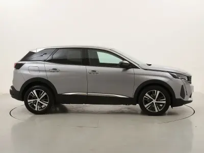 Usata Peugeot 3008 Allure 131 CV (96 kW) 2022 Grigiogrigio SUV