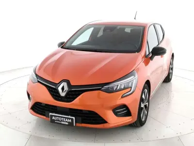 Usata Renault Clio V Evolution 101 CV (74 kW) 2022 Arancio Berlina