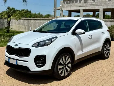 Usata Kia Sportage Style 116 CV (85 kW) 2017 Bianco SUV