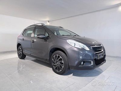 Usata Peugeot 2008 92 CV (67 kW) 2015 Grigio SUV