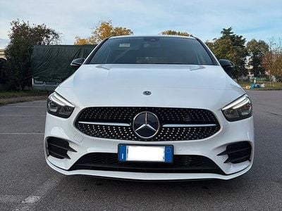 Usata Mercedes B200 163 CV (119 kW) 2019 Bianco Monovolume