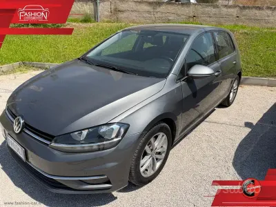 Usata VW Golf VII Sport 116 CV (85 kW) 2018 Grigio Berlina