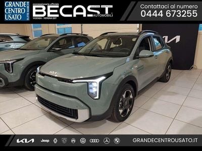Nuova Kia Stonic Urban 101 CV (74 kW) 2025 Verde pastello SUV