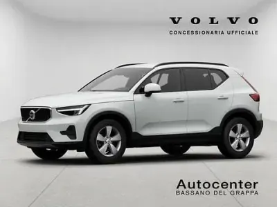 Nuova Volvo XC40 163 CV (119 kW) 2025 Gray SUV