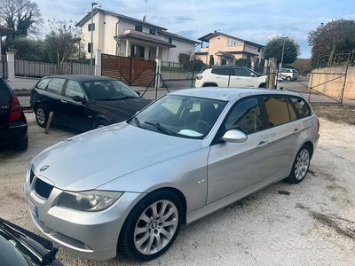 Grigio Usata 2007 BMW 320 Utilitaria | 2200 € (Super prezzo)