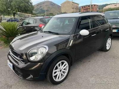 Usata Mini Cooper D Countryman 143 CV (105 kW) 2015 Marrone SUV