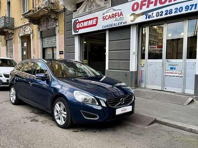 Usata Volvo V60 R-Design Momentum 114 CV (83 kW) 2013 Blu/azzurro Station wagon
