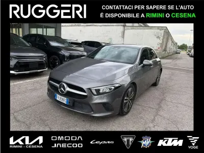 Usata Mercedes A180 116 CV (85 kW) 2019 Grigio Berlina