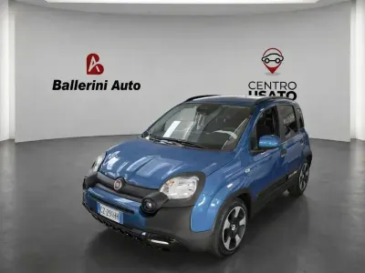 Usata Fiat Panda Cross Cross 69 CV (50 kW) 2025 Blu/azzurro Utilitaria