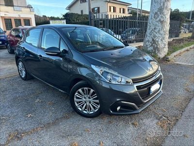 Usata Peugeot 208 74 CV (54 kW) 2017 Grigio Utilitaria