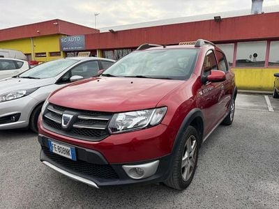Usata Dacia Sandero Stepway 90 CV (66 kW) 2016 Rosso Berlina