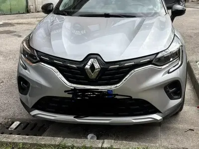 Second-hand Renault Captur Techno 101 CP (74 kW) 2023 Gri SUV
