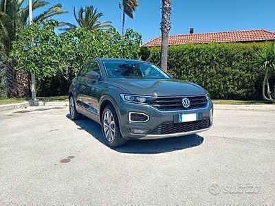 Usata VW T-Roc 115 CV (84 kW) 2019 Grigio SUV