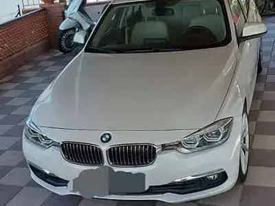 Usata BMW 330 Luxury Line 184 CV (135 kW) 2016 Berlina