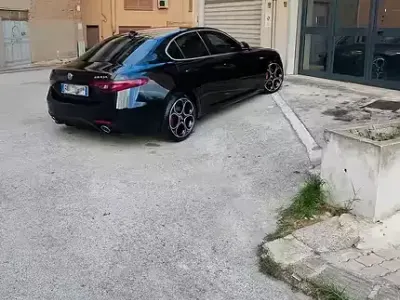 Usata Alfa Romeo Giulia Veloce 150 CV (110 kW) 2016 Nero Berlina