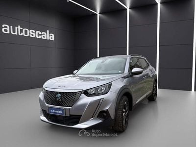Usata Peugeot e-2008 Allure 100 kW (136 CV) 2021 Grigio artense met. SUV