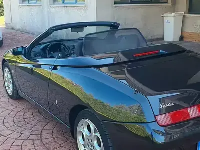Usata Alfa Romeo Spider 150 CV (110 kW) 2022 Nero Cabrio