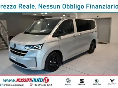 Usata VW Caravelle Life 150 CV (110 kW) 2025 Argento Furgone