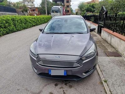 Usata Ford Focus Titanium 120 CV (88 kW) 2015 Grigio Station wagon