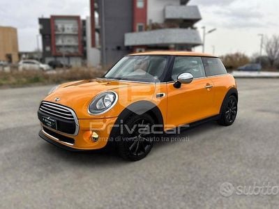 Usata Mini ONE 102 CV (75 kW) 2015 Arancione Utilitaria