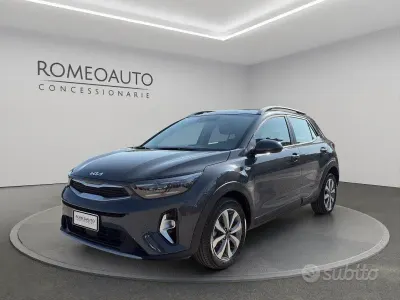 Usata Kia Stonic 84 CV (61 kW) 2022 Grigio SUV