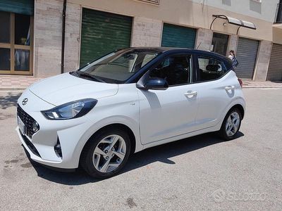 Usata Hyundai i10 67 CV (49 kW) 2021 Bianco Utilitaria