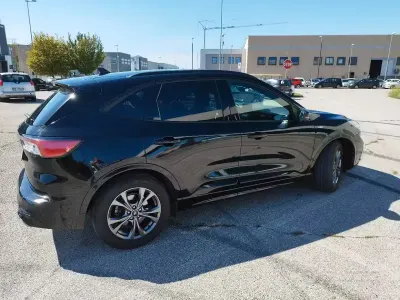 Usata Ford Kuga ST-Line 120 CV (88 kW) 2021 Nero SUV