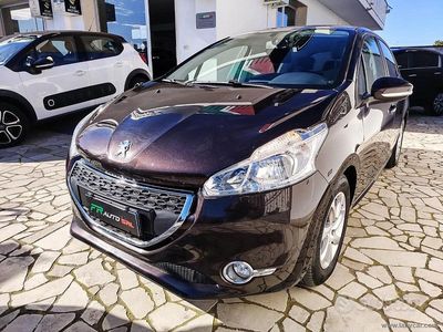 Usata Peugeot 208 Allure 82 CV (60 kW) 2013 Utilitaria