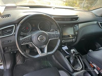 Gebraucht Nissan Qashqai N-Connecta 116 PS (85 kW) 2019 Schwarz SUV