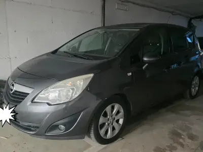 Usata Opel Meriva 95 CV (69 kW) 2013 Grigio Monovolume
