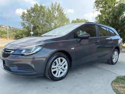 Usata Opel Astra Business 95 CV (69 kW) 2017 Grigio Station wagon