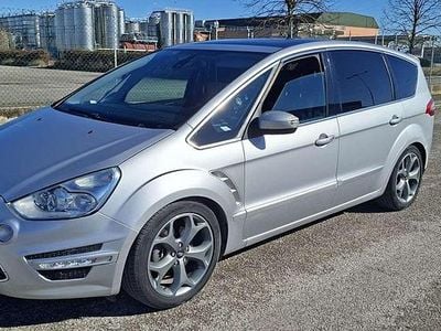 Usata Ford S-MAX Titanium 140 CV (102 kW) 2011 Argento Monovolume