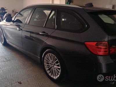 Usata BMW 318 150 CV (110 kW) 2015 Grigio Station wagon