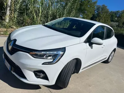 Usata Renault Clio V Zen 86 CV (63 kW) 2020 Bianco Berlina