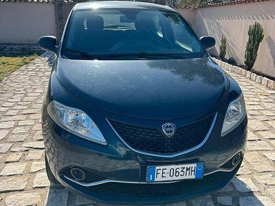 Usata Lancia Ypsilon 2016 Blu Utilitaria