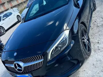 Usata Mercedes A180 Premium 109 CV (80 kW) 2016 Nero Berlina