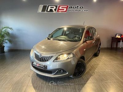Usata Lancia Ypsilon S 69 CV (50 kW) 2022 Grigio Utilitaria