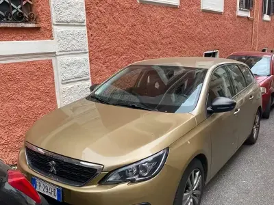 Usata Peugeot 308 SW S 102 CV (75 kW) 2018 Station wagon