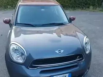 Usata Mini Countryman 143 CV (105 kW) 2016 Grigio SUV