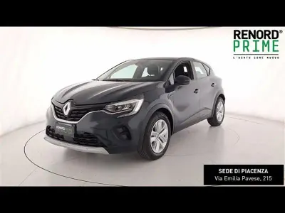 Usata Renault Captur Zen 145 CV (106 kW) 2022 Blu scuro SUV