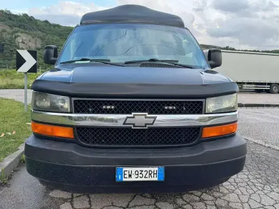 Usata Chevrolet Express 290 CV (213 kW) 2005 Nero Furgone