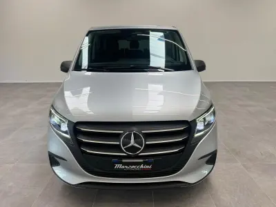 Usata Mercedes Vito 190 CV (139 kW) 2024 Argento Furgone