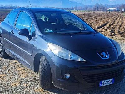 Usata Peugeot 207 Access 73 CV (53 kW) 2011 Nero Berlina