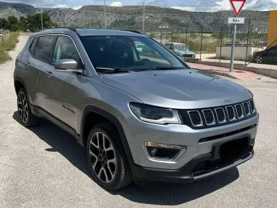 Usata Jeep Compass Limited 170 CV (125 kW) 2018 Grigio SUV